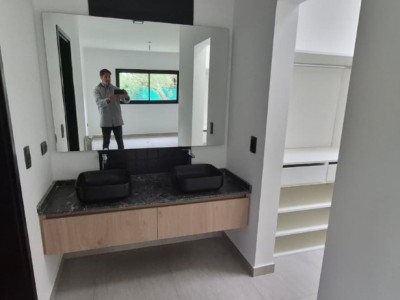 VENTA BARRIO CAÑITAS